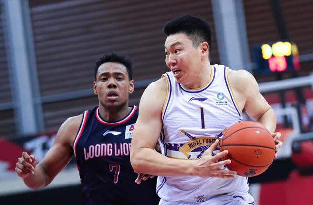 关于年终总决赛抢七大战对决在即!广州队演练定位球,波士顿凯尔特人密集防守应对的信息 关于年终总决赛抢七大战对决在即!广州队演练定位球,波士顿凯尔特人密集防守应对的信息